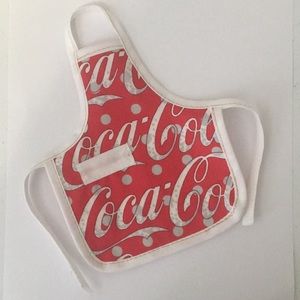 Apron for dishsoap bottle